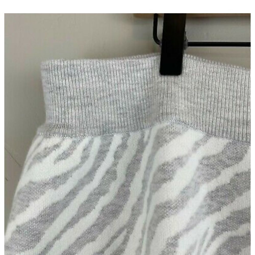 Dolan left coast  zebra ruffle knit mini skirt - Picture 11 of 14